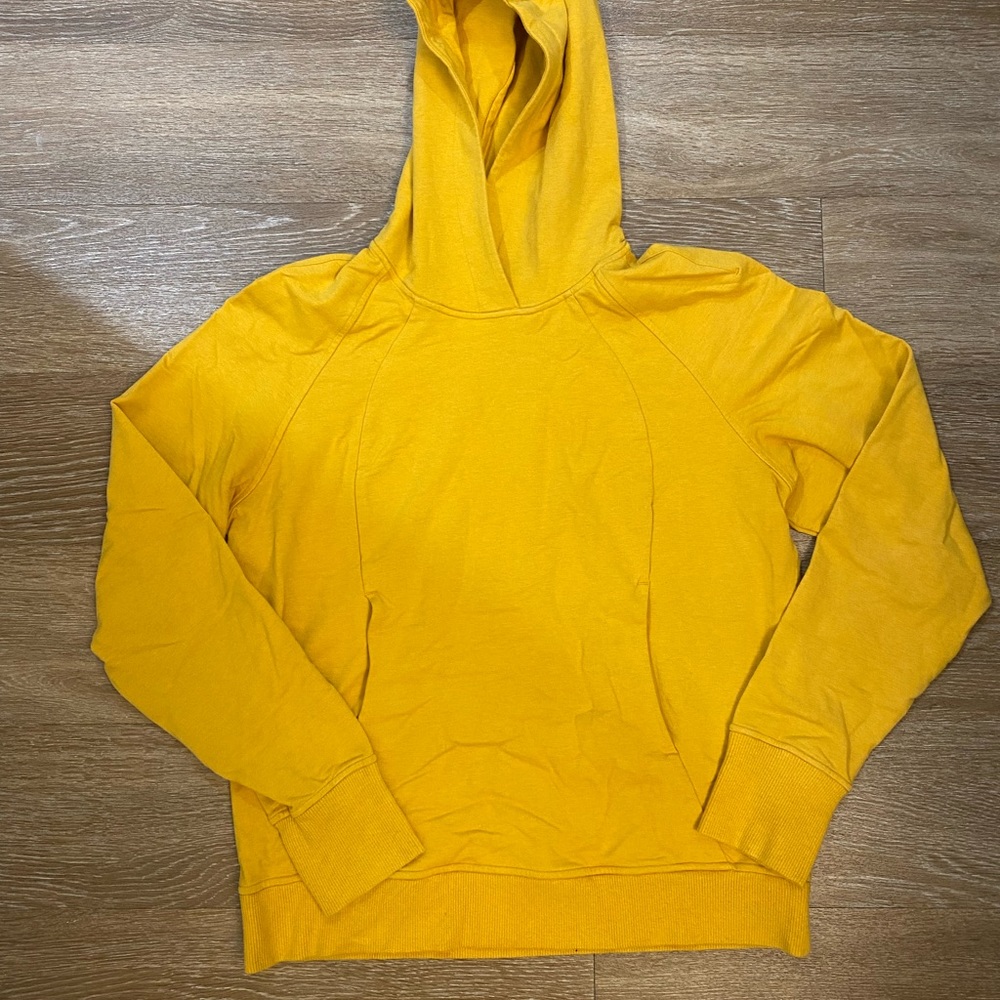 Lululemon sweatshirt